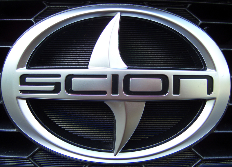 Illustration for article titled The Ten Worst Car Company Logos Of All Time